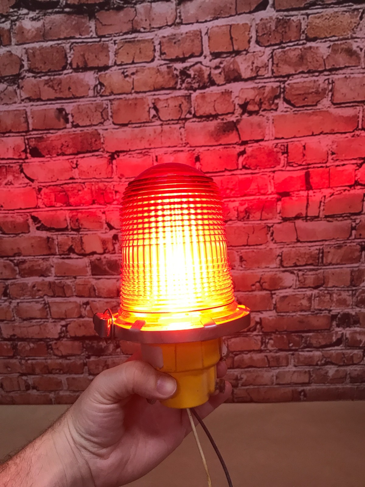 Point Lighting L-810 Single Obstruction Light, Red