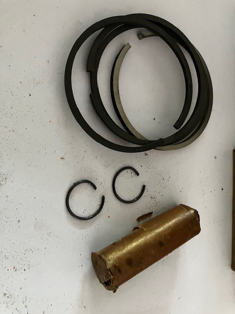 Massey Harris piston – new OEM