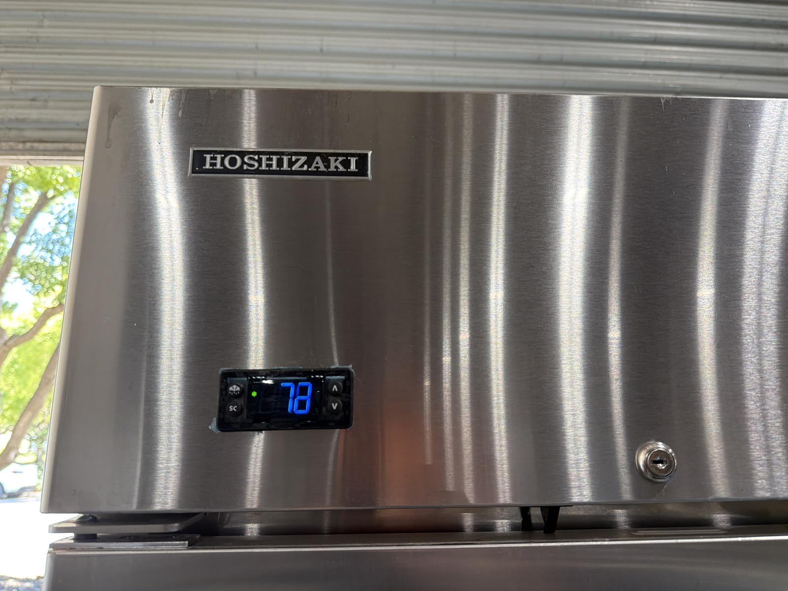 HOSHIZAKI CR2B-FS 2-SECTION, UPRIGHT, STRAINLESS DOUBLE-DOOR REFRIGERATOR