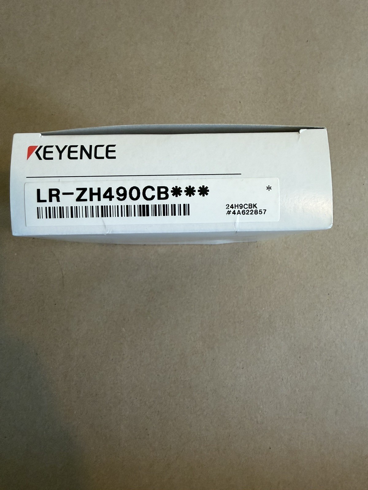 New in BOX KEYENCE LR-ZH490CB LASER SENSOR Contained Distance