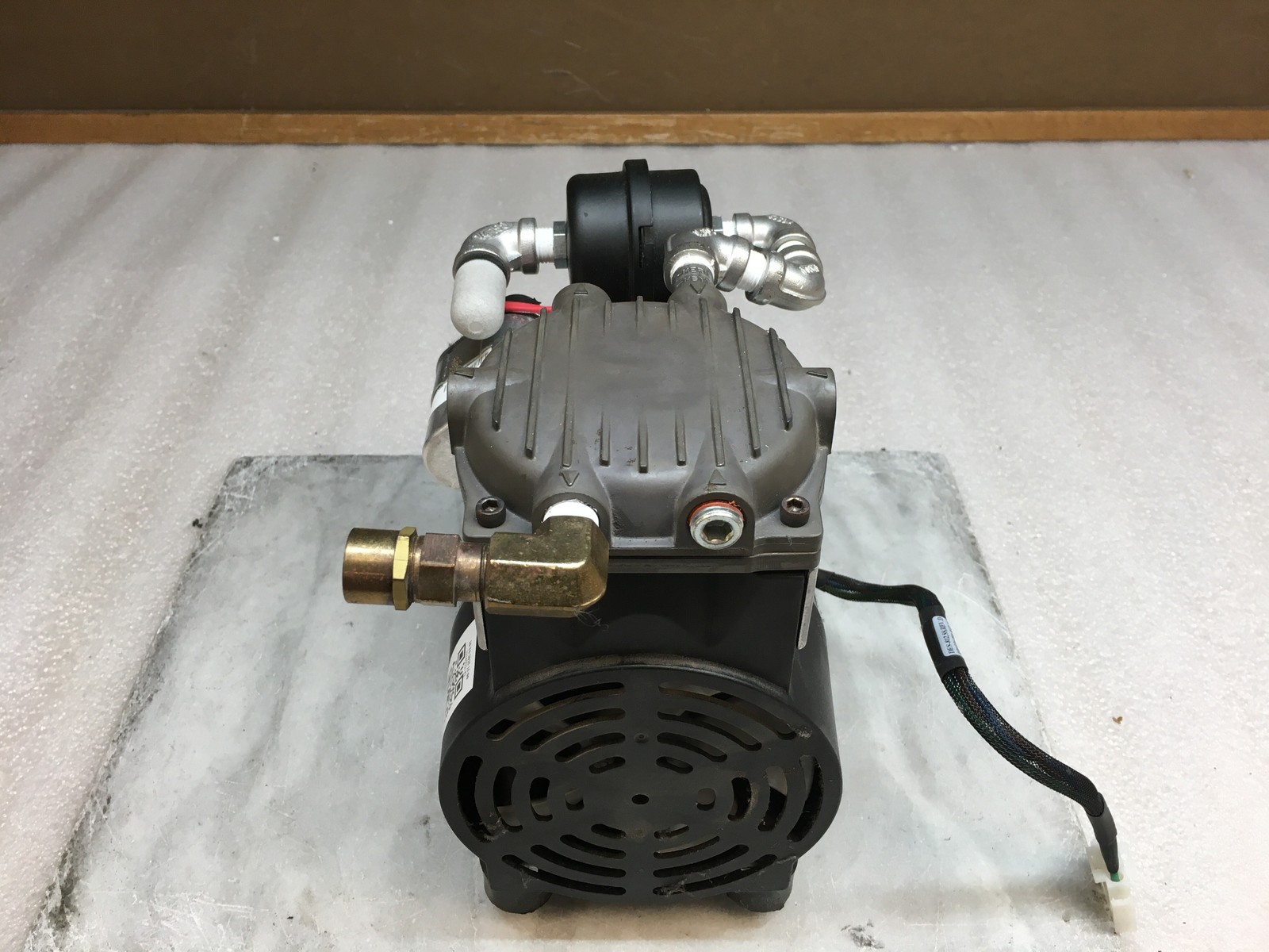 GAST 74R135-P123-H200X 1/4HP 100PSIG 110V 7185-0085 Rocking Piston Vac Pump