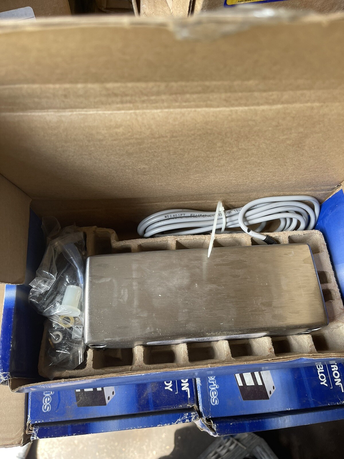 Securitron M62BD Maglock 1200lb 12/24 VDC Holding Force Electromagnetic Door
