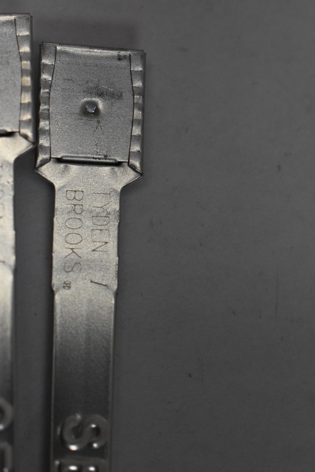 Tydenbrooks Security Seal 8-3/8″ x 3/8″ Strap Wd Silver Aluminum Straps 1000 Pc
