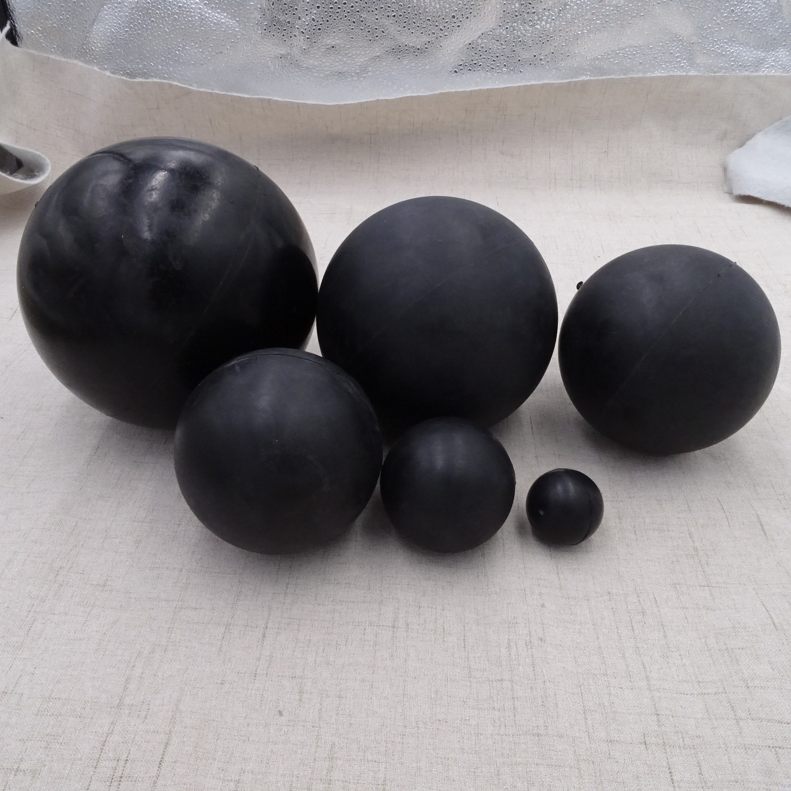 Nitrile Rubber Balls 1mm 2mm ~ 160mm Black Round Solid Rubber Ball Bouncy Ball