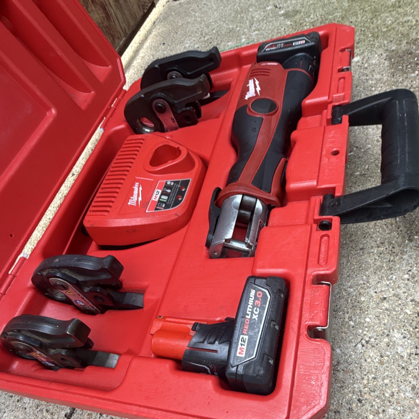 Milwaukee M12Copper pro Press Tool Kit 2473-20 w/4 Jaws 1/2” to 1”1/4
