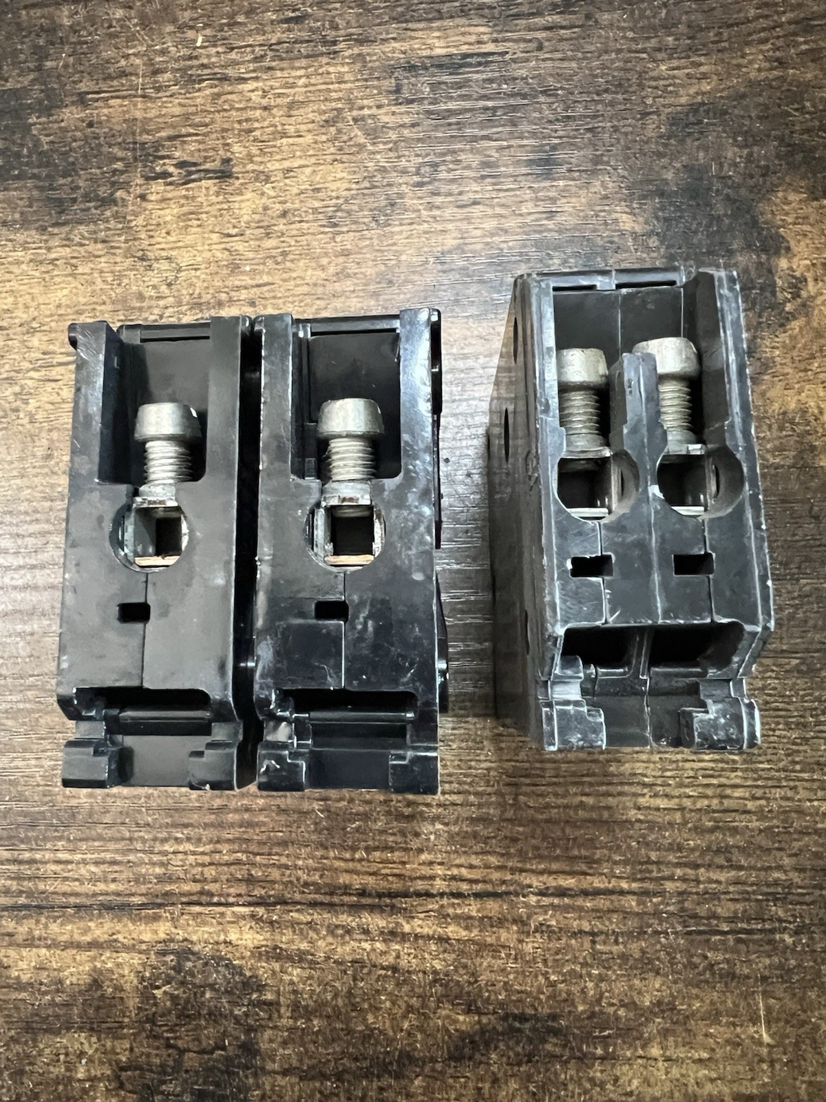 Lot of 2 Eaton Cutler Hammer BR2020 20 Amp 2 Pole Circuit Breakers Used
