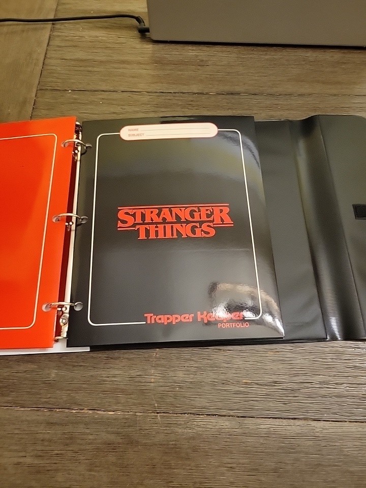 Mead Stranger Things Trapper Keeper Portfolio 3-Ring Storage Binder 1in 175