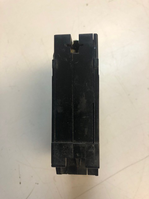 CUTLER HAMMER EATON BD2020 Tandem 20 amp Circuit Breaker Type BR