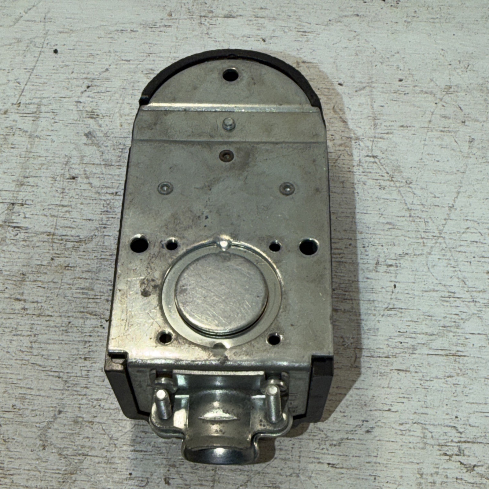 NOS-Eagle Surface Receptacle CAT NO. 1252-BOX 50A-250V, 2-pole, 3 Wire Grounding