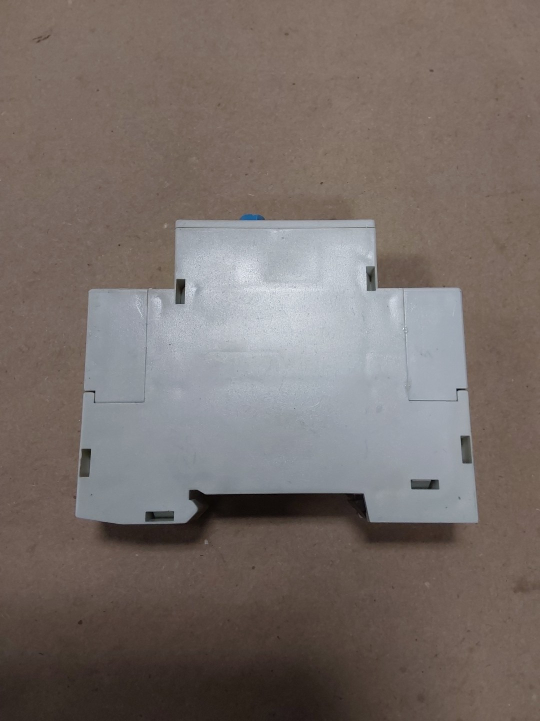 CROUZET MHR1 TIMER RELAY 0.1 sec-100 hours Din rail mount 24VDC, 24-240 VAC