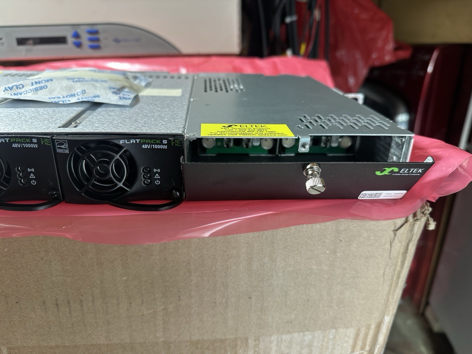 Flatpack S FPSJ601I-ANL-VC, Rear -48V W/LVD 1 U LVBD+Controller+(3) 48/1000 HE