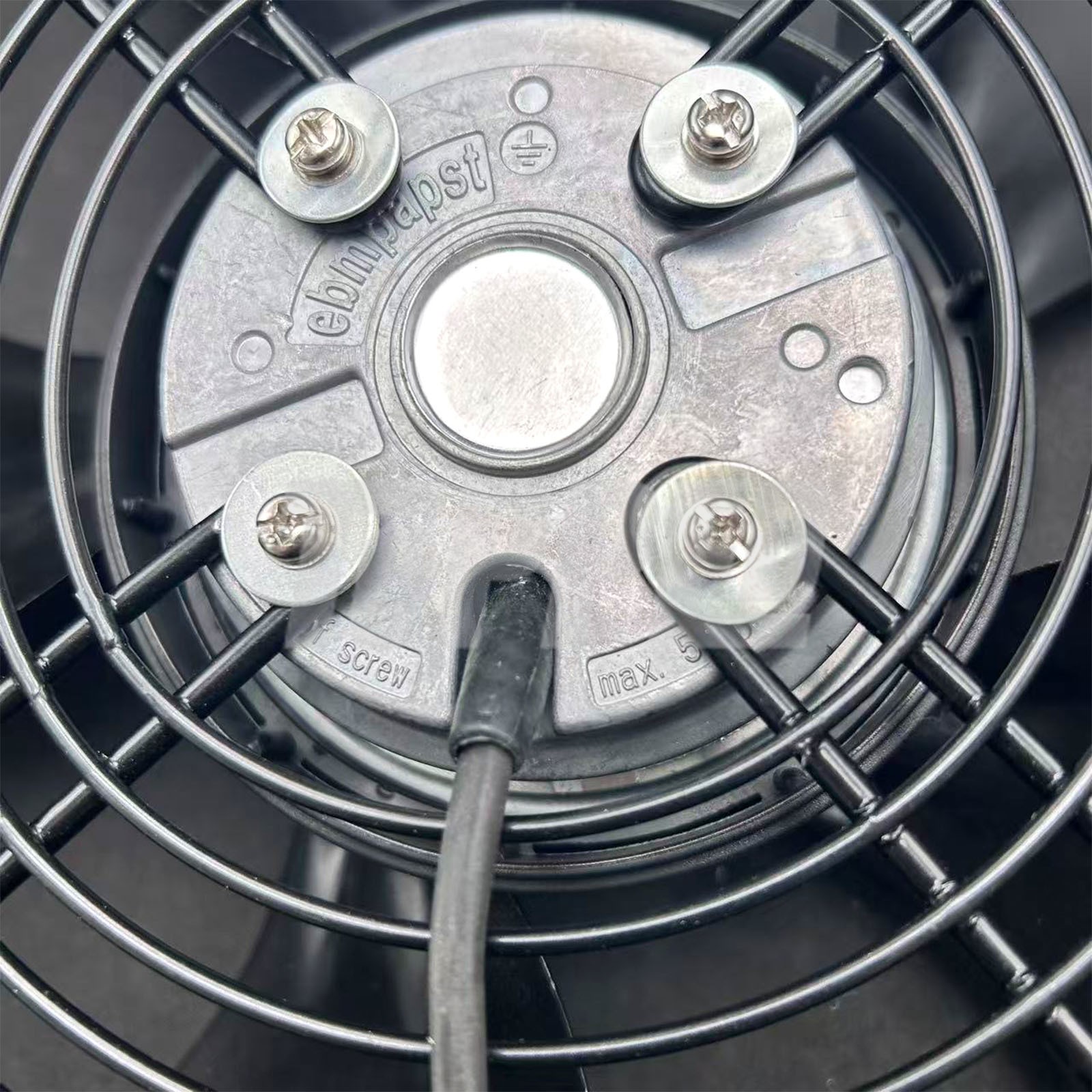 W4D300-DA04-09 Axial Cooling Fan for W4D300-DT04-09 230/400VAC 65/90W Inverter