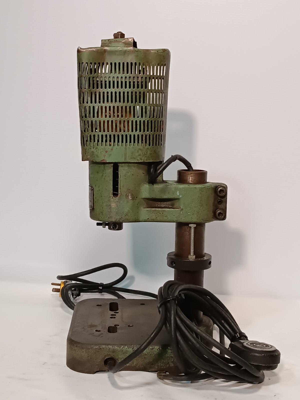Black & Webster Electro-Punch BS Electrical Impact Hammer with Linemaster Switch