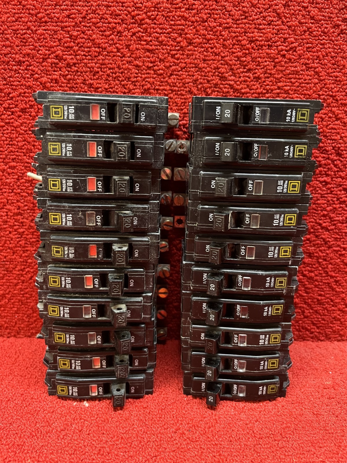 Lot of 20 Square D QO120 Circuit Breakers 20Amp 1 Pole 120/240VAC 10ka Good Cond