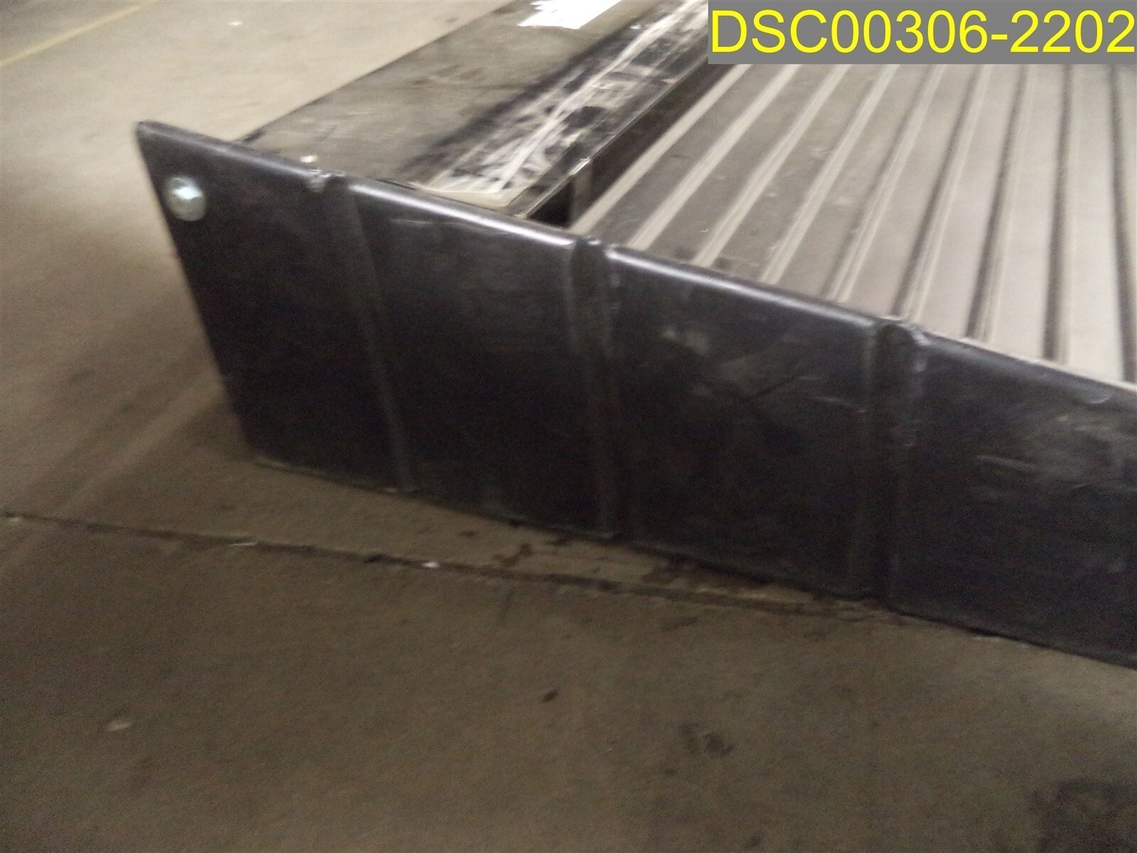 Large Heavy Duty Plastic Loading Ramp w/ Metal Plate 28 1/2″ x 47 1/2″ x 9″ Rise