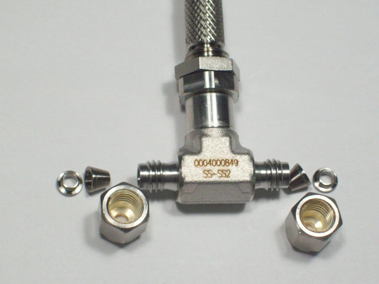 1- Swagelok Stainless Steel Low Flow Metering Valve, 1/8″ OD Tube, SS-SS2