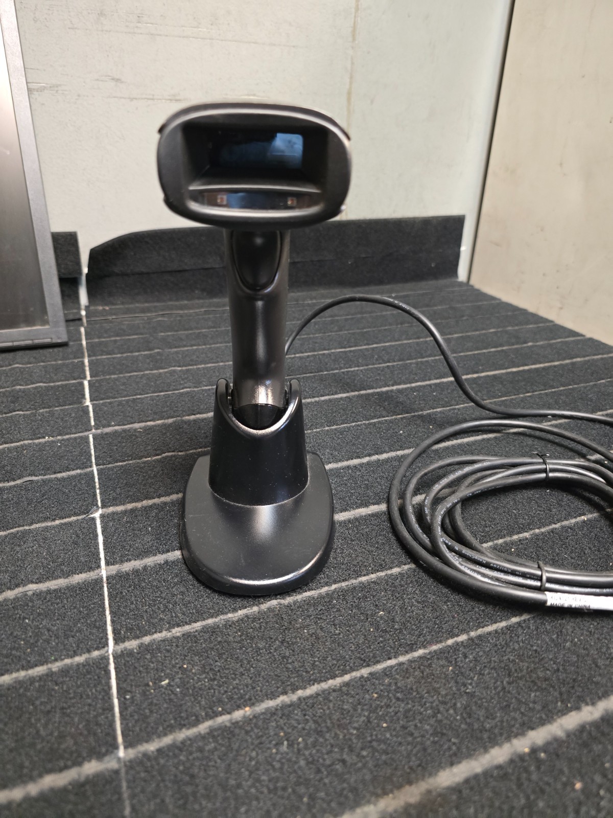 Honeywell Xenon XP 1950g Corded Barcode Scanner 1950GSR-2-INT-N w/USB Cable