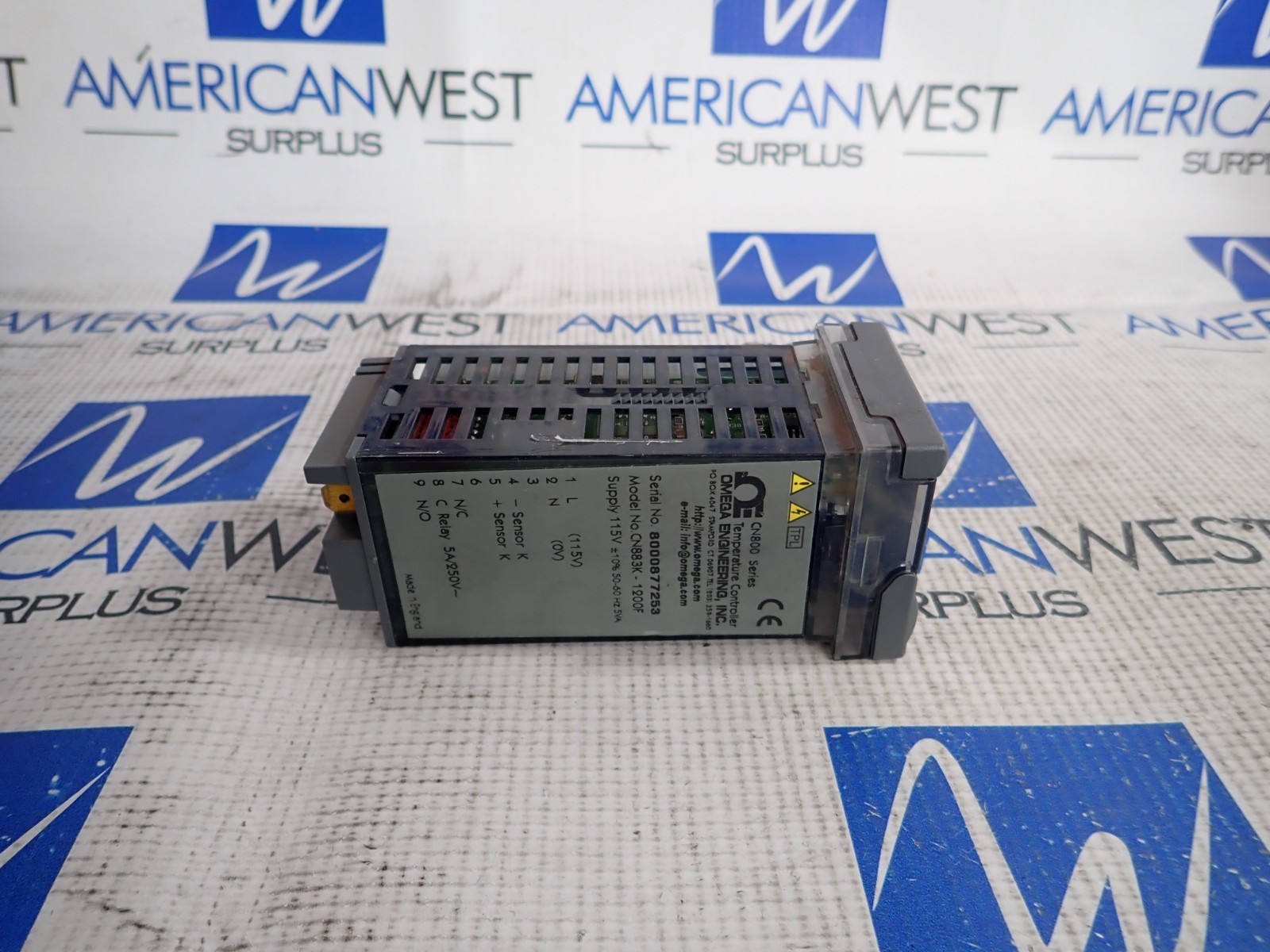 OMEGA ENGINEERING CN800 SERIES CN883K-1200F TEMPERATURE CONTROLLER