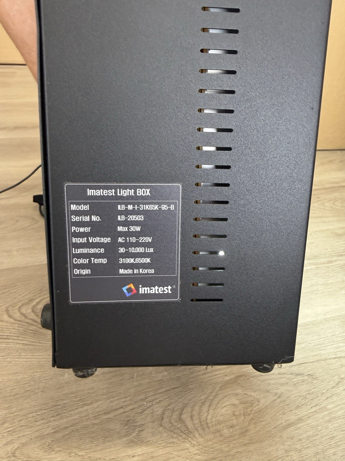 Imatest Light Box ILB-M-31K65K-95-B, 200W, 310x300mm, 30-10000 Lux, AC 110-220V