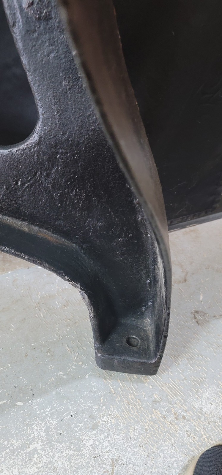 Pair of Cast Iron Factory Tapered Machine Legs 21″ T GS00689