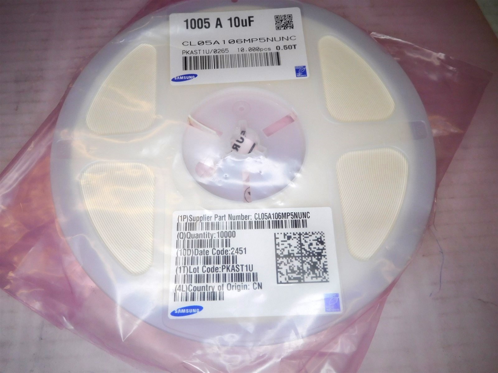 (10000) Samsung CL05A106MP5NUNC Multi-Layer Ceramic Capacitors 6.3V (052726)
