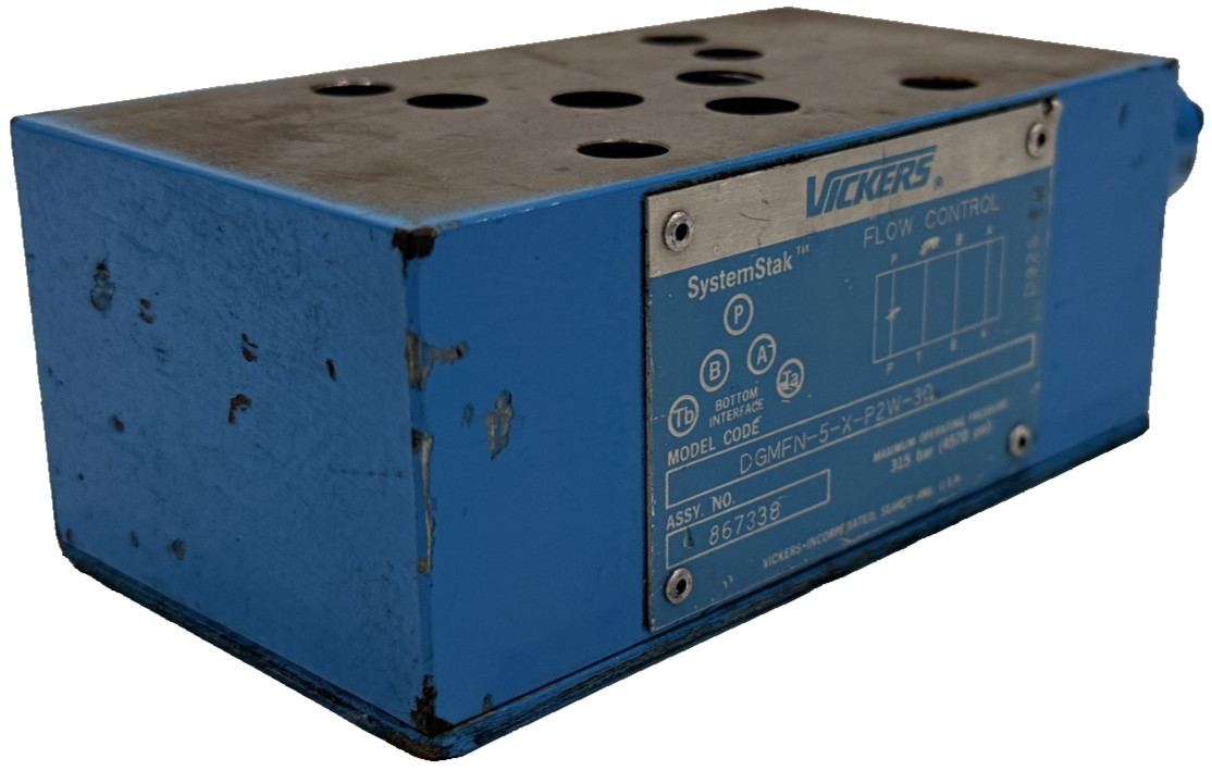 NEW EATON VICKERS DGMFN-5-X-P2W-30 FLOW CONTROL VALVE DGMFN5XP2W30