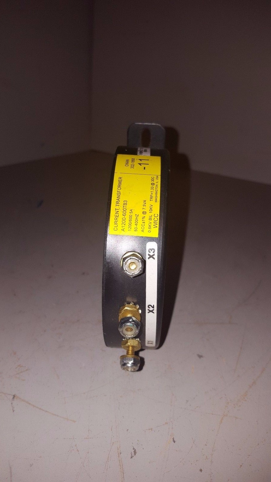 Onan Current Transformer, 1200/600:5A, 50-400Hz, 302-1868-11