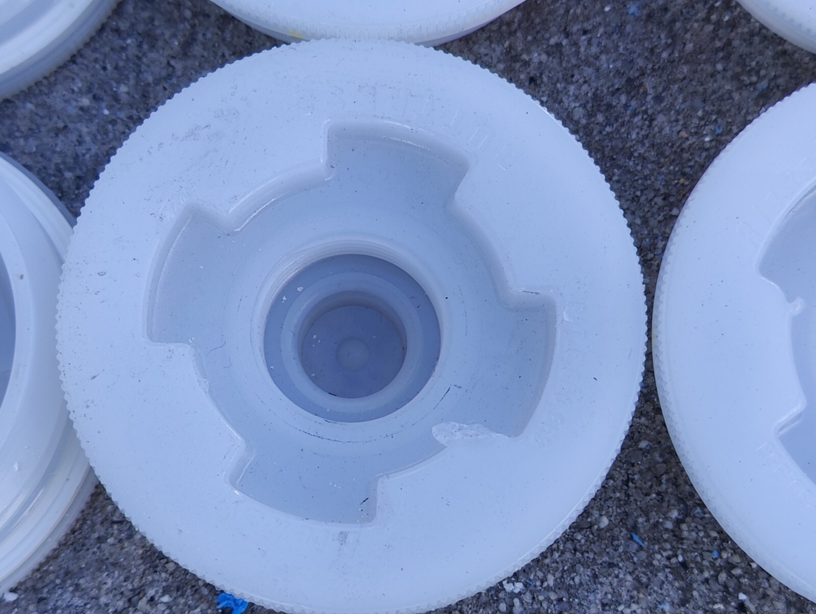 Buttress Bung Cap 2″ w/ 3/4″ Knock Out & Gasket for 55 Gallon Poly Drum (1 Qty)
