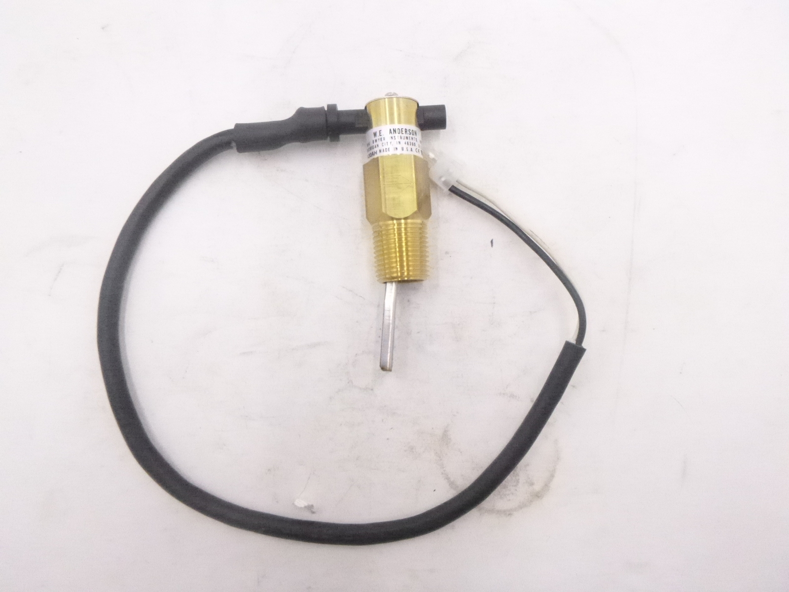 Dwyer Instruments V10 Mini-Size Brass Flow Switch