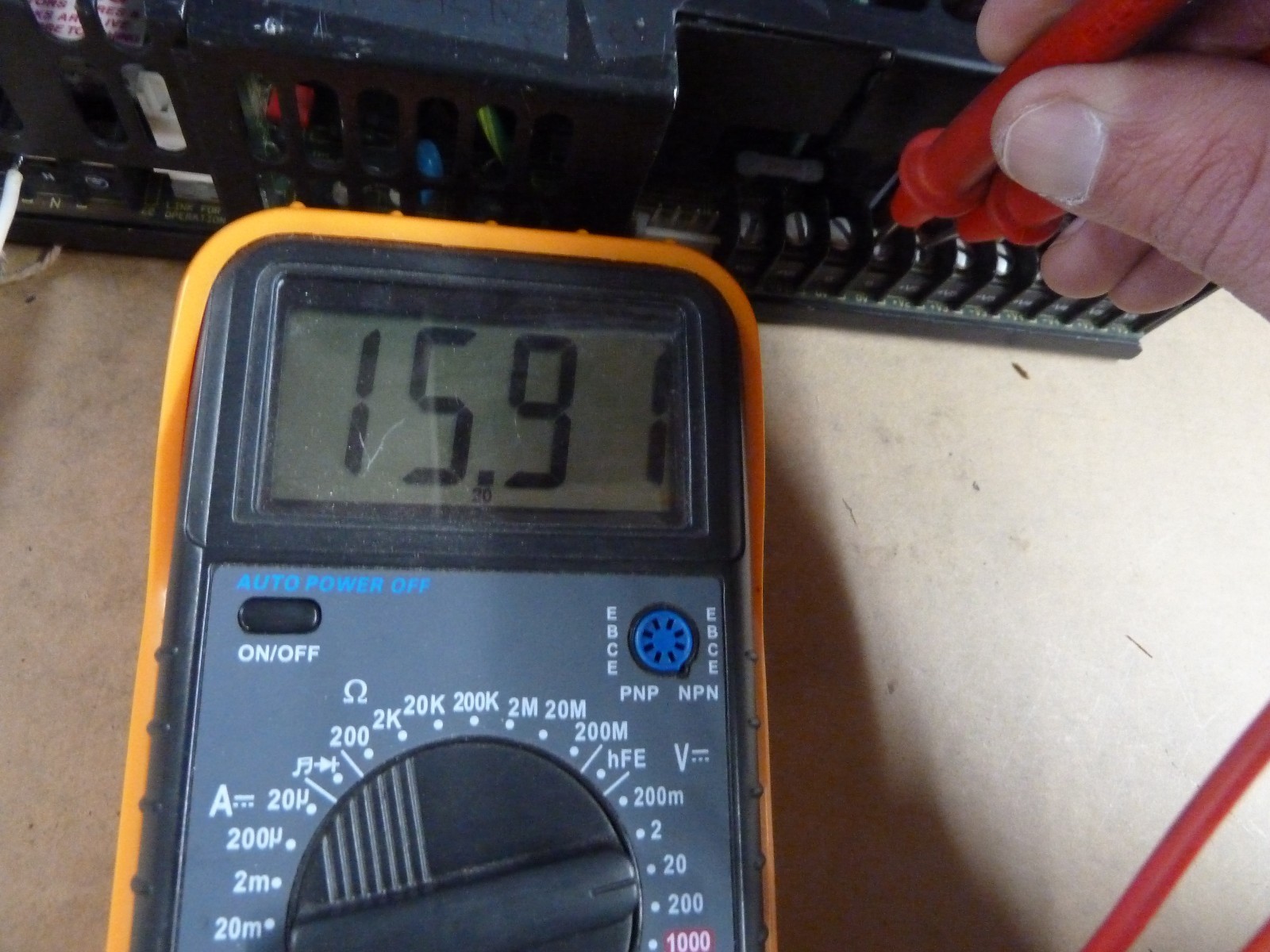 Farnell instruments power supply 8V 16V DC [T4]