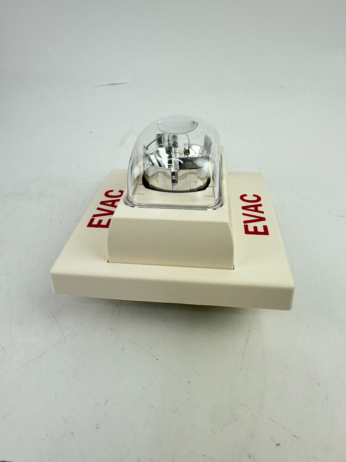 FARADAY 2700B-EK-21-24-DC STAND ALONE ALARM STROBE HEARING IMPAIRED