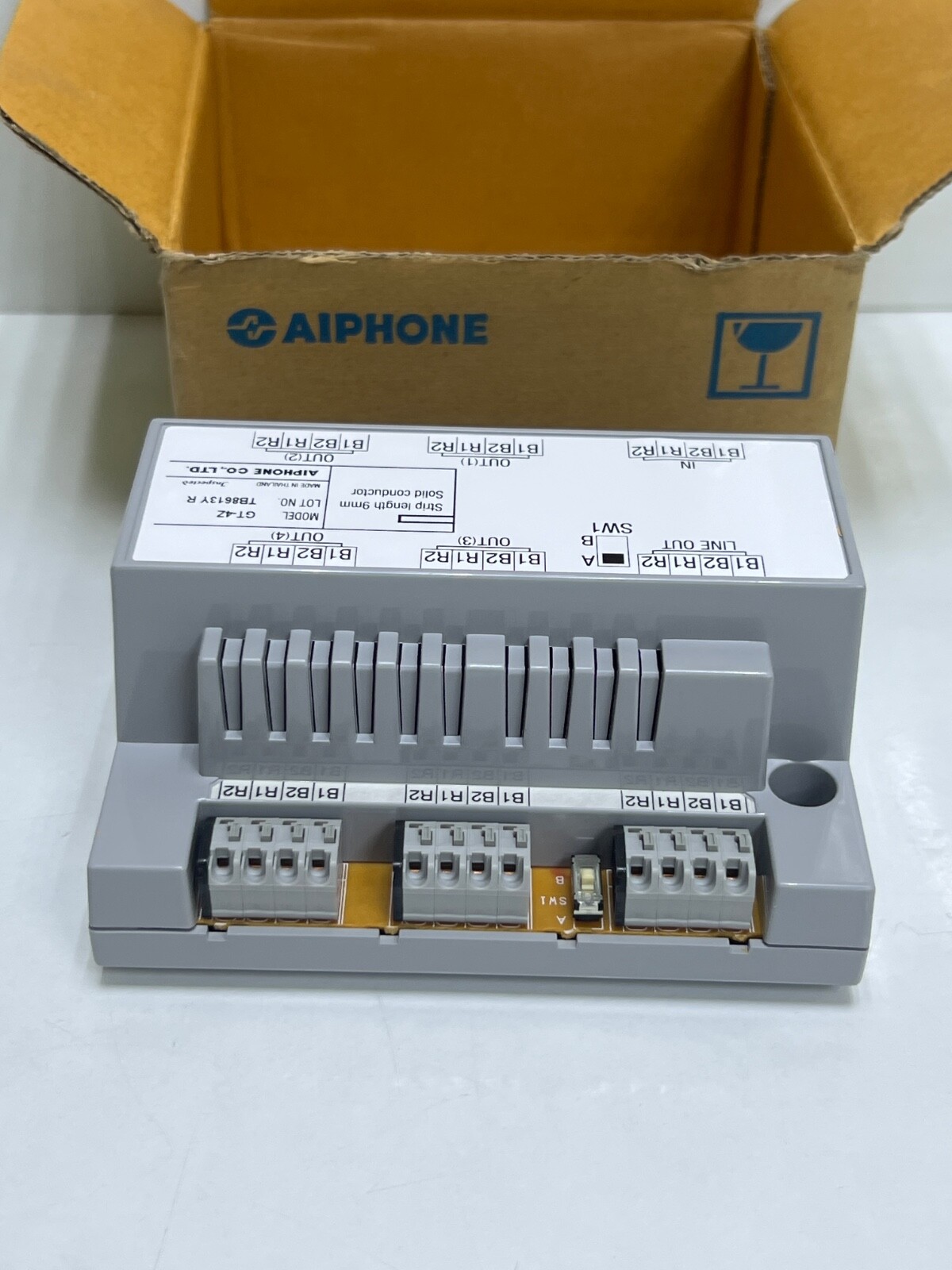 Aiphone GT-4Z 4-Way Video Distribution Adaptor