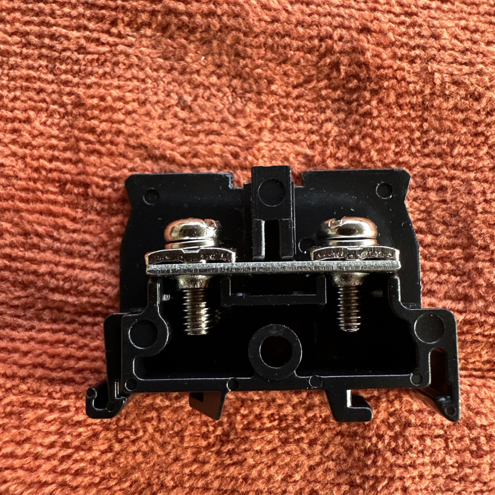 UTD-32 – 16 AWG Modular Terminal Block, Din Rail Mount, 660V, 40A, Qty.24