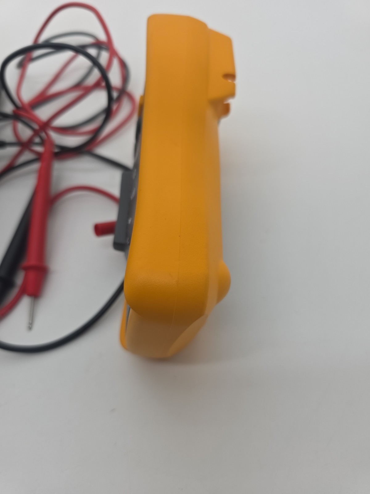 Fluke 115 True RMS Digital Multimeter