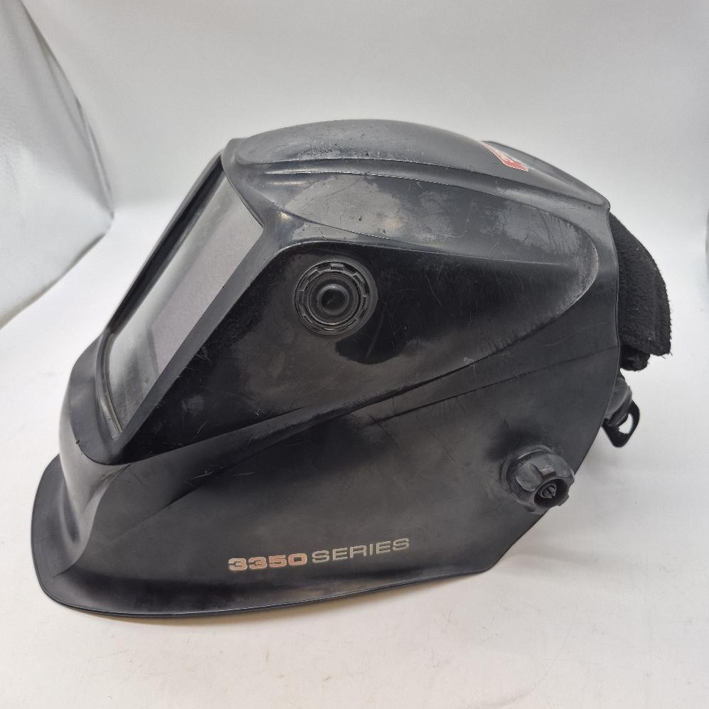 Lincoln Electric 3550 Series Auto Darkening Welding Helmet Black (GO1069369)