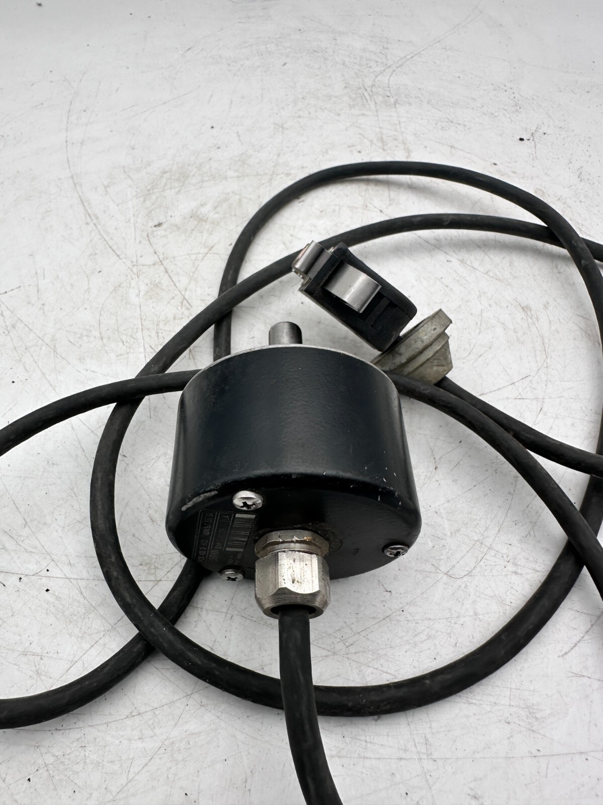HEIDENHAIN ROD 420 D 600 2513253A INCREMENTAL ENCODER