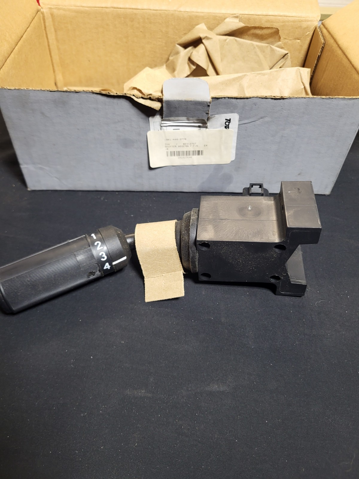 Genie Telehandler 823127GT 4-Speed Shifter
