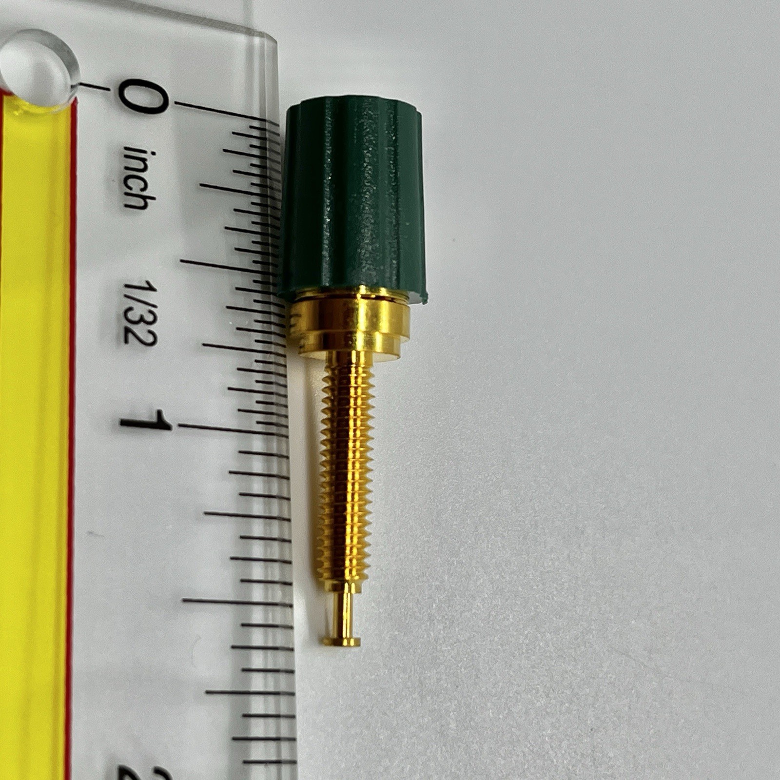 Pomona 3750-5 Gold Plated Binding Post, Accepts 4mm Banana Plug – Green, Knurled