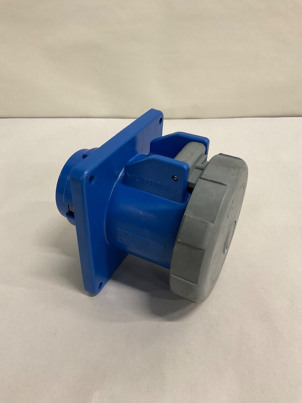 Hubbell HBL560R9W Female Receptacle 60A 3PH Wye 120/208V *No Mounting Gasket