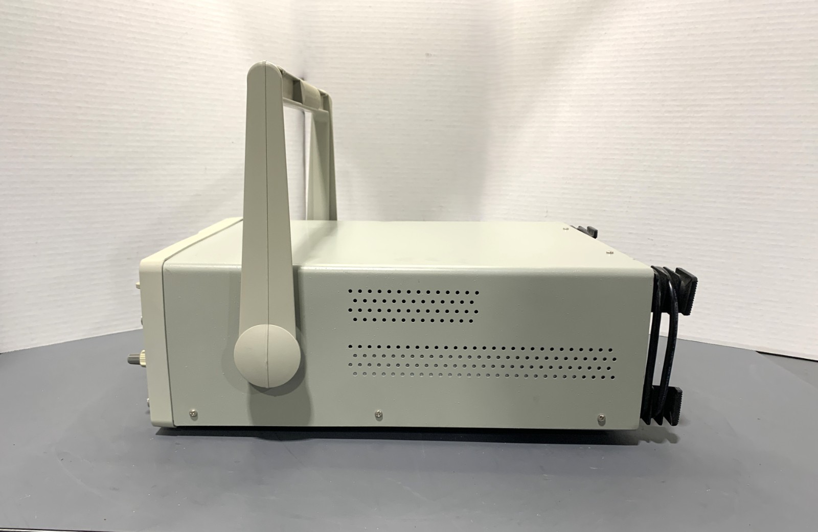 Tenma Oscilloscope 20Mhz With Built in FG MPN/72-6805, Damaged Handle, Tested