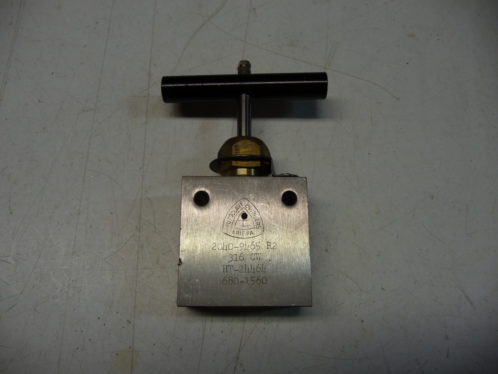 Autoclave Engineers 2040-9465-R2, Stainless Steel Valve