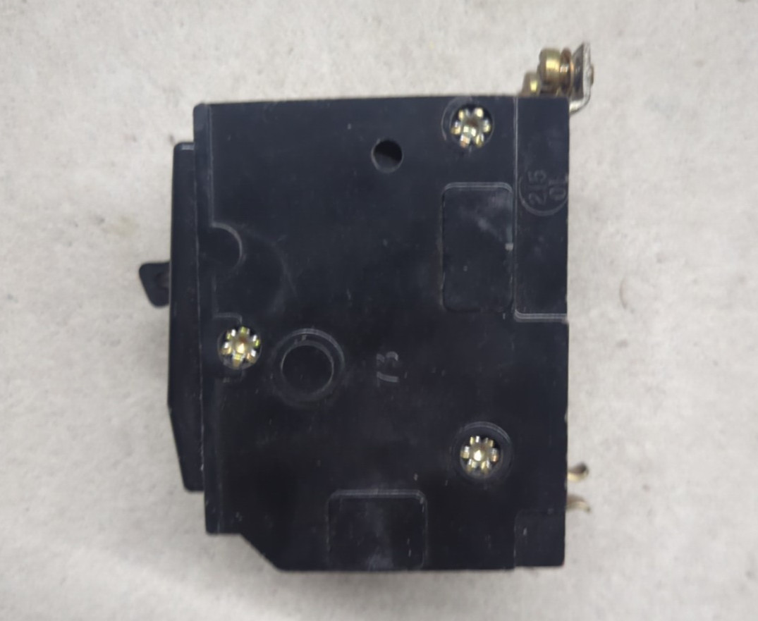 Square D QOB330 30A 3-Pole 240V Bolt-On Circuit Breaker – Used