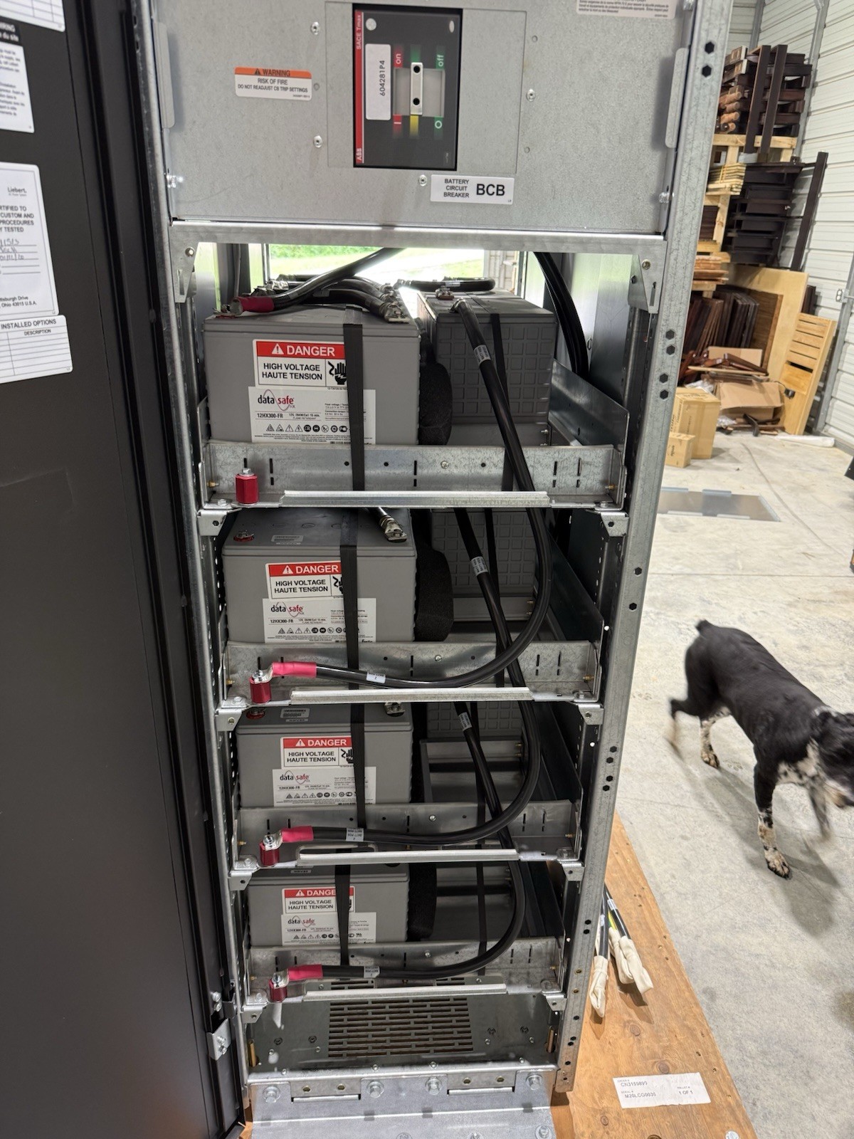 Vertiv Liebert EXM Battery Cabinet 288VDC 24 Lead-Acid 300Ah Vertiv Liebert EXM