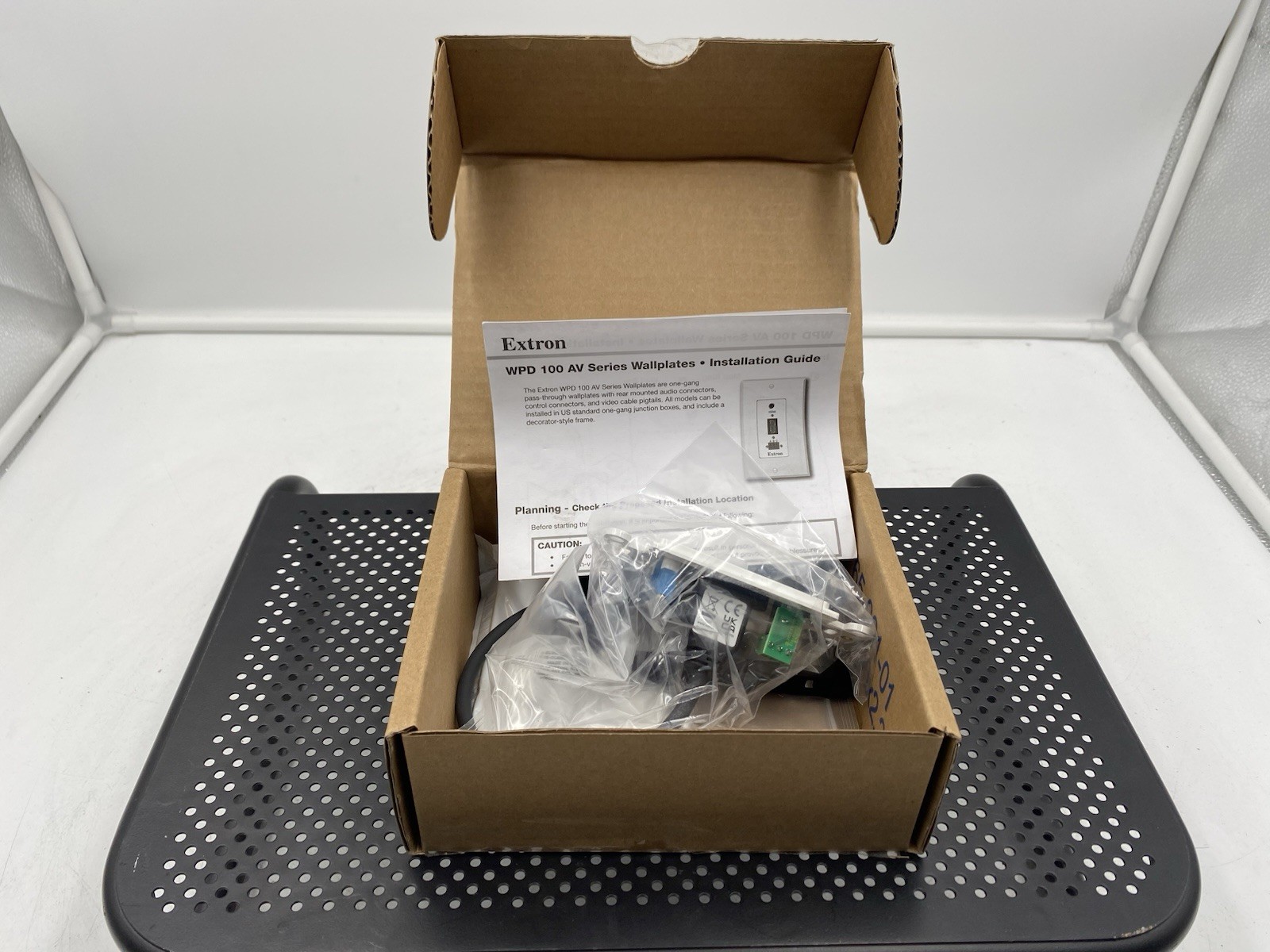 Extron WPD 110 A HDMI W IR & AUDIO 70-726-63