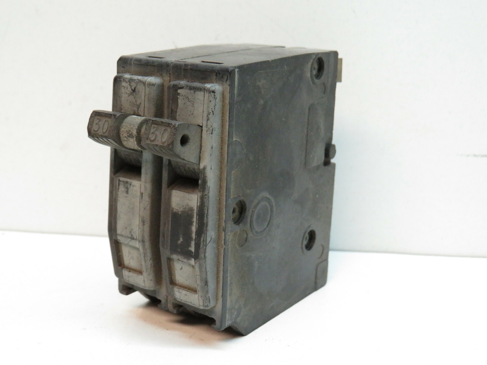 Square D QO230 30-Amp 2-Pole QO Circuit Breaker 30A 2P 120/240V, Older Style