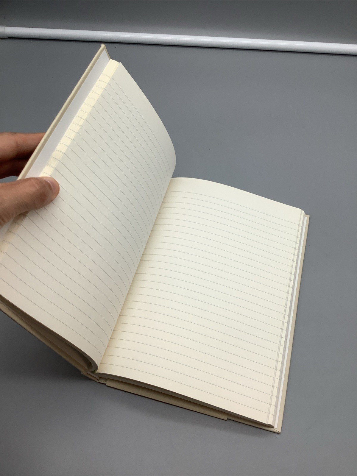 PAPIER – Plain Notebook «Notes & Thoughts» – Hardcover – GOOD Condition
