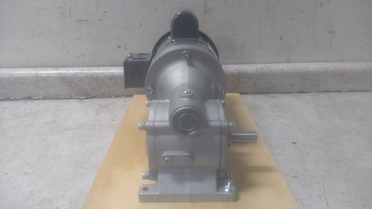 Dayton 4CVT7 0.5 Input HP 56 Nameplate RPM 115/208-230VAC AC Gearmotor