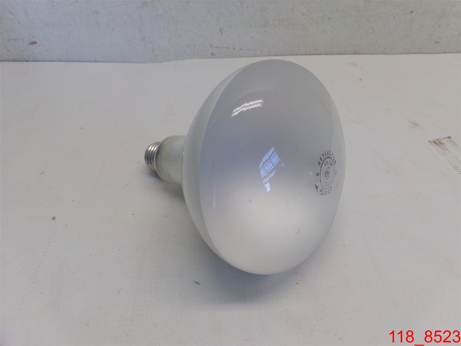 Qty=2: GE Flood Lamp 21229, 300R/FL/1-120VOLTS 300WATTS 3700 Lumens No Box