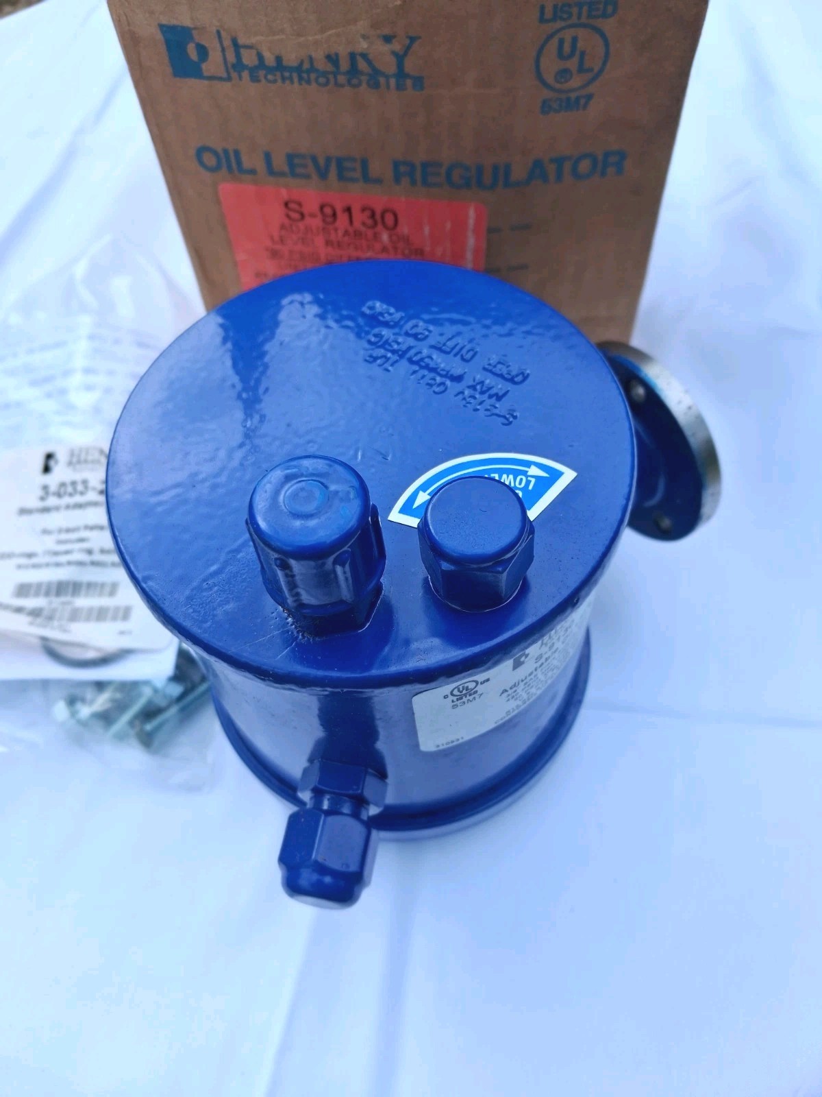 Henry Technologies S-9130 Oil Level Regulator w/ Oil Level Control Booklet