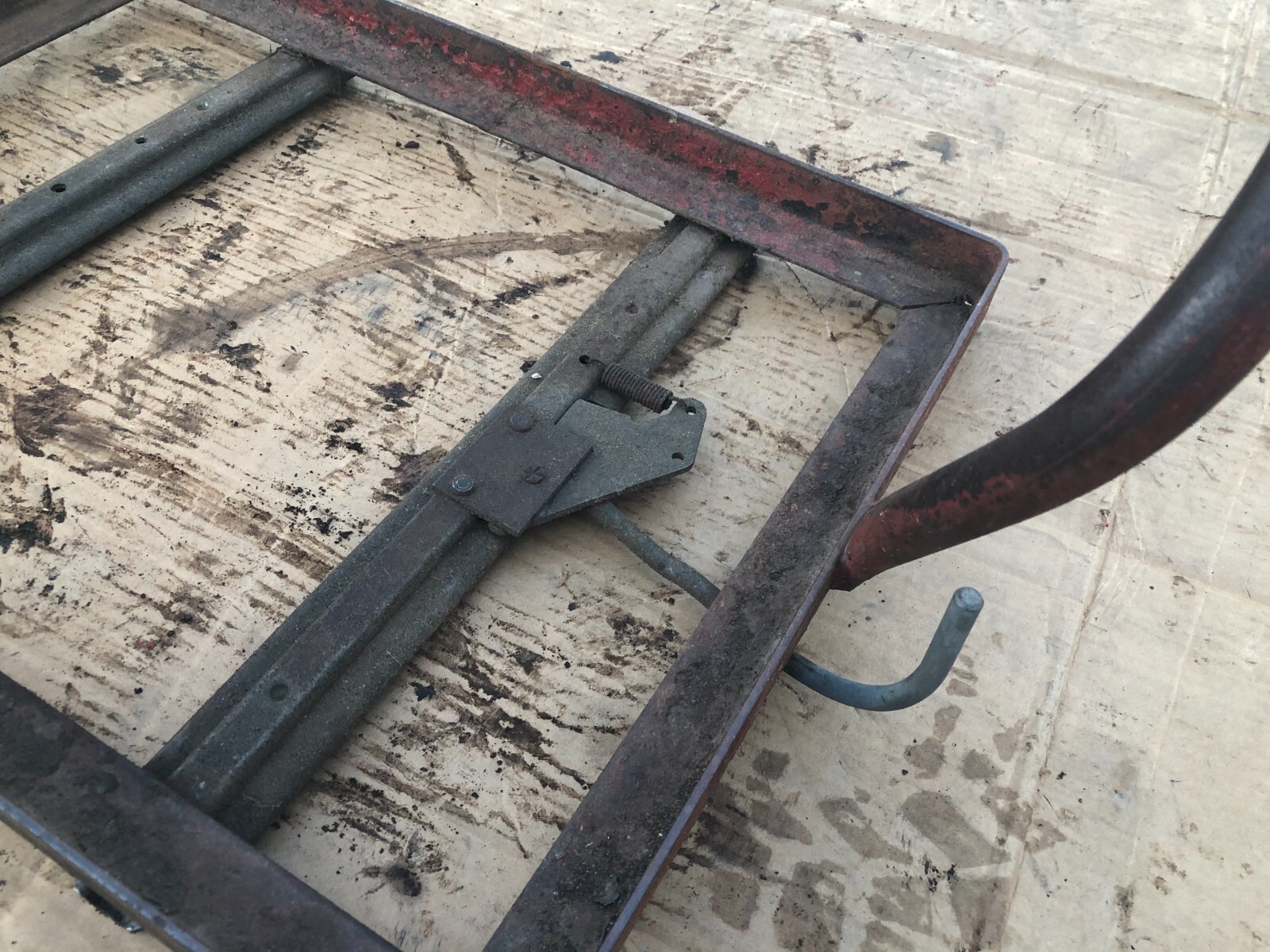 IH INTERNATIONAL 350 DIESEL UTILITY SEAT FRAME ASSEMBLY FARMALL